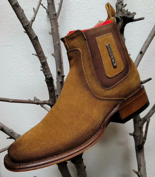 Botin Charro Quincy de Gamuza con Punta Cuadrada - Image 4