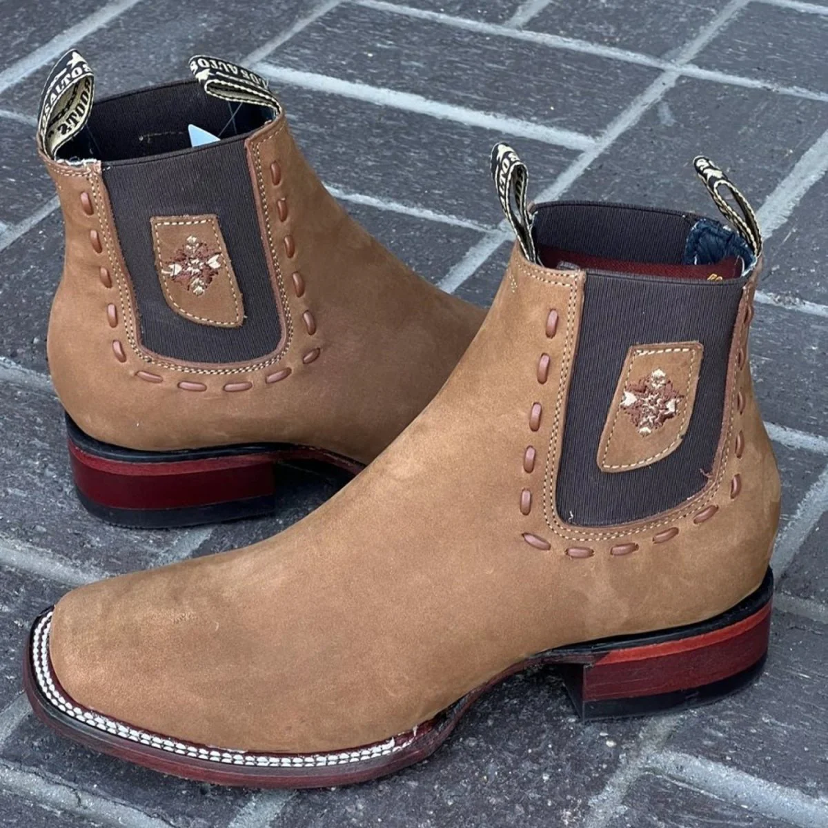 Botines Charros de Gamuza Punta Cuadrada para Mujer Color Shedron LAB-32B6350 - Image 3