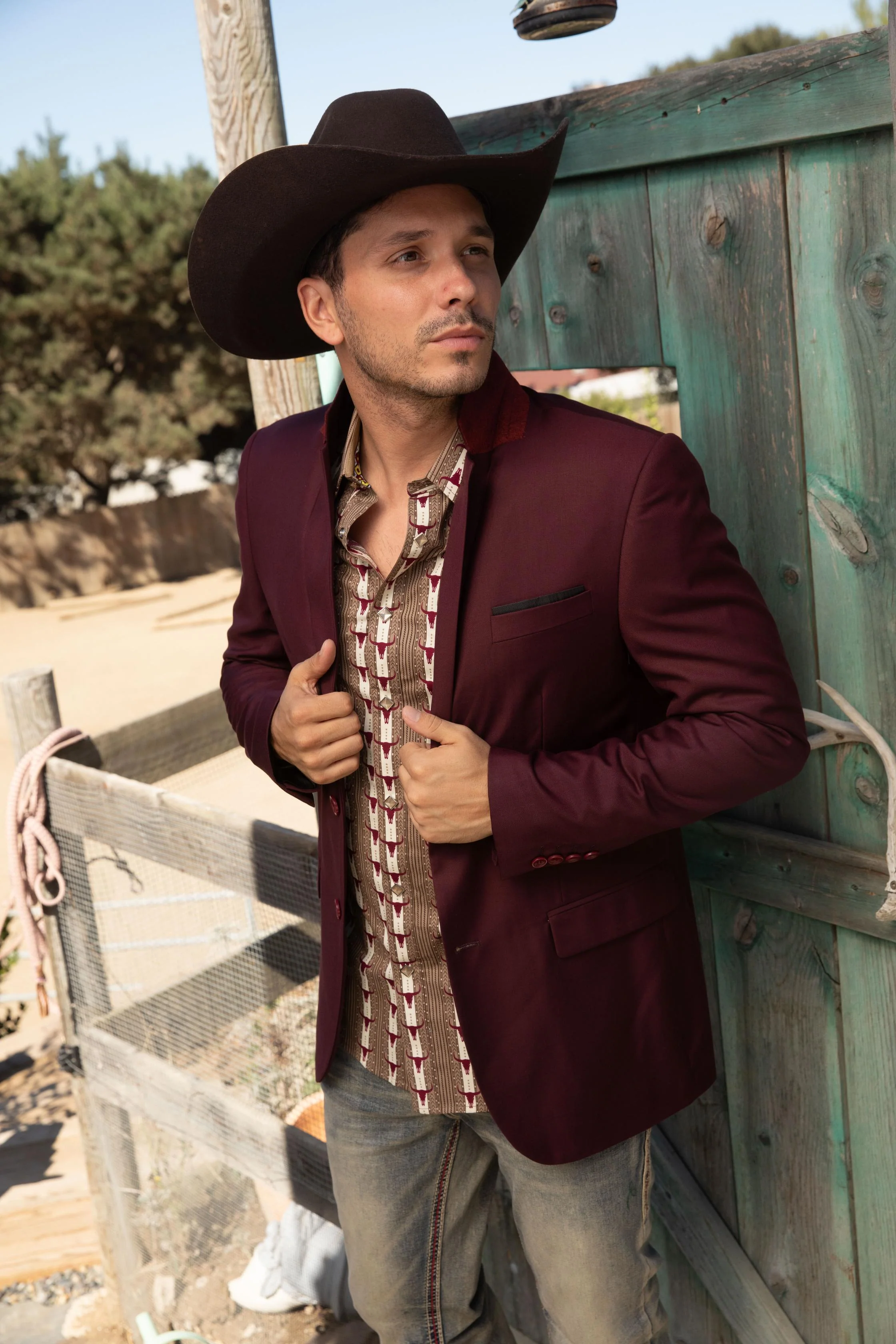 Burgundy Western Cowboy Blazer - Mens Modern Fit Stretch Date Night Burgundy Blazer - Image 4