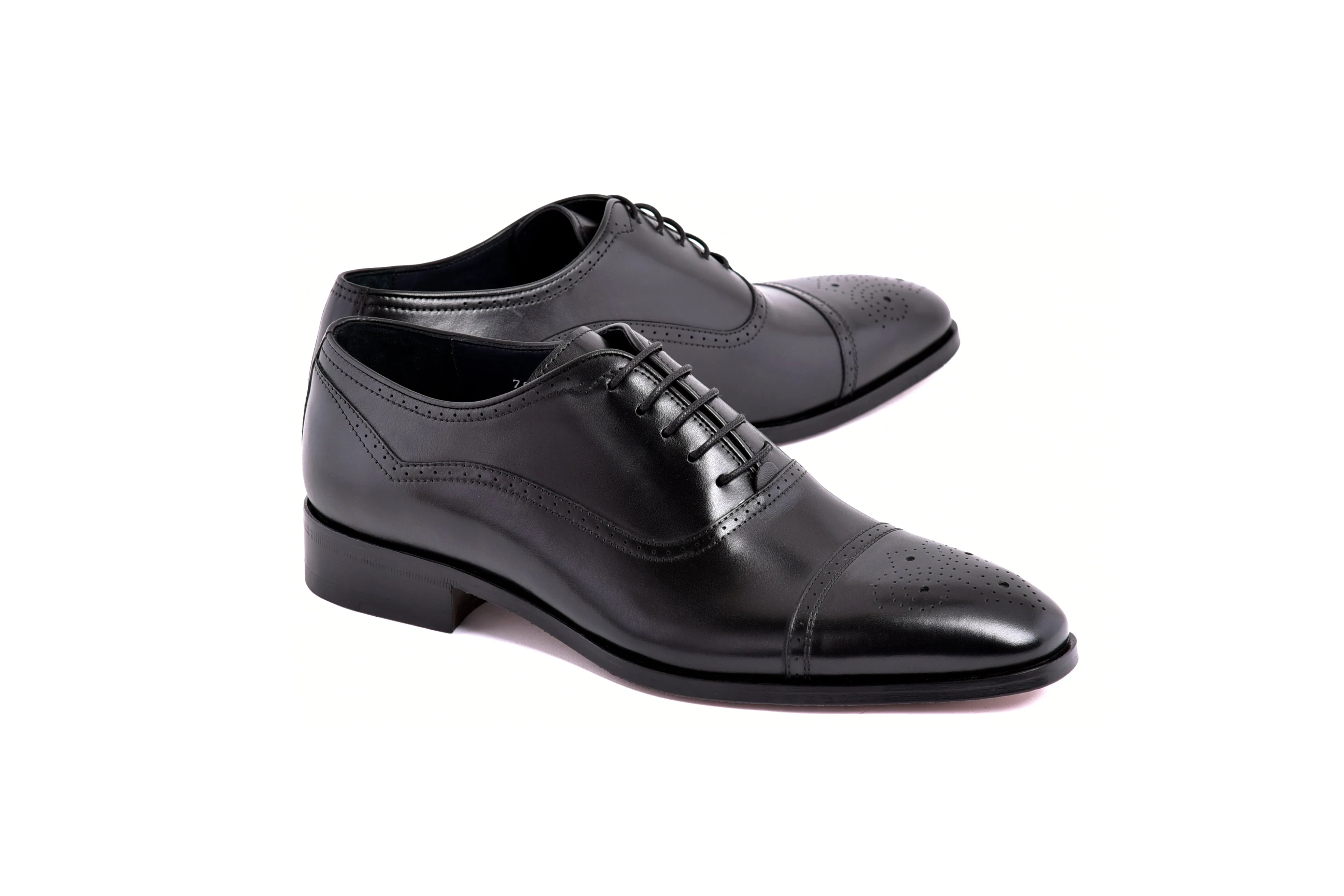 C0001104-7960 Perforated Cap toe lace up- Black - Image 2
