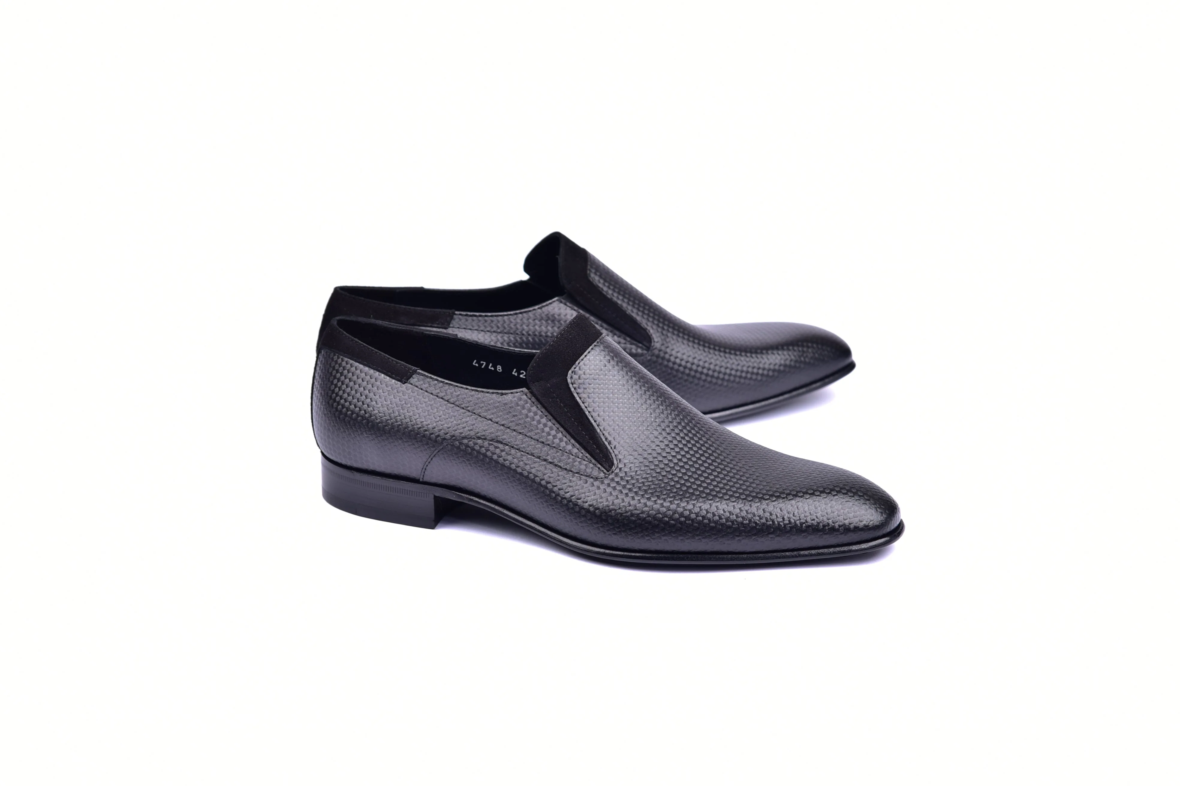 C04201-4748-Black