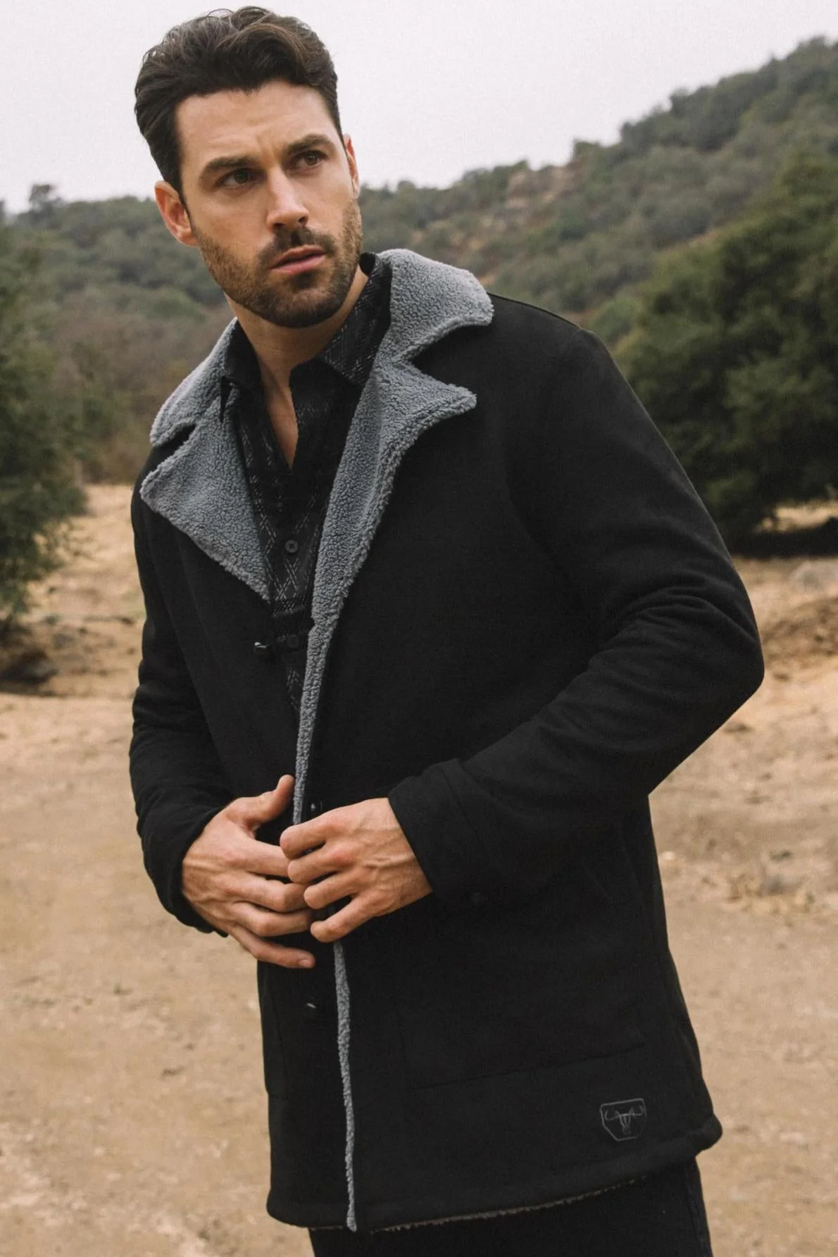 Men’s Black Faux Suede Western Overcoat – Longline Cowboy Style Jacket - Image 3